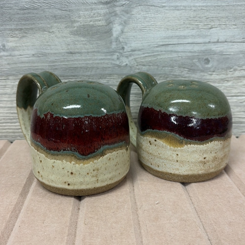 Art Pottery Glazed Over Speckled Stoneware Salt And Pepper Shakers (C7)